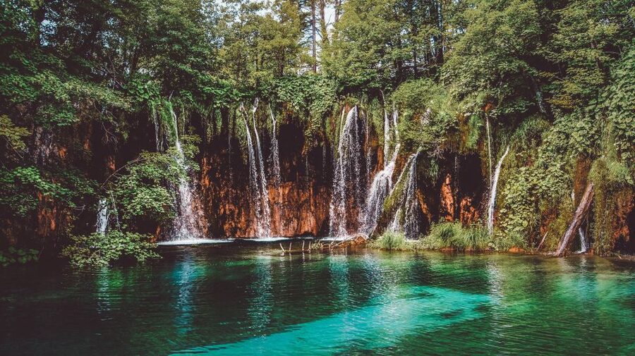 Plitvice Lakes National Park: Private Tour from Zadar - Food, timing, and what to pack