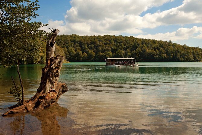 Plitvice Lakes Private Guided Walking Tour - Meeting point, weather, and what to wear