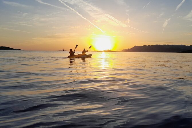 'Pomalo' Sunset Guided Kayak Tour in Cavtat - Meeting at Put Tihe 22 at 7:00 pm