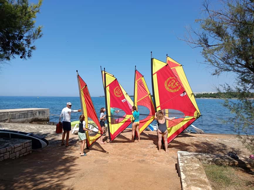 Poreč: 2-hour windsurfing lesson - The first hour: equipment, wind, and safety on land