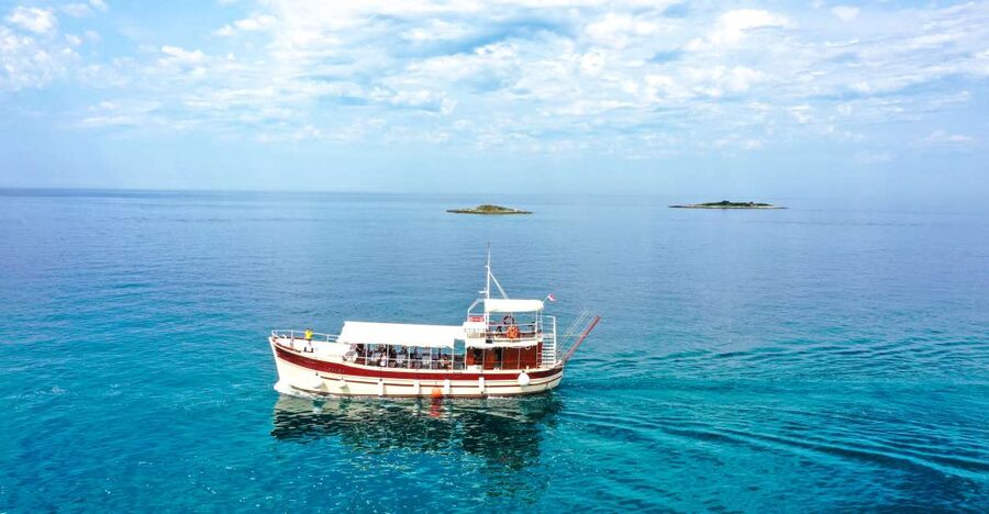 Poreč: Panoramic Morning Cruise Among 20 Islands with Drinks - What the $28 price really buys you