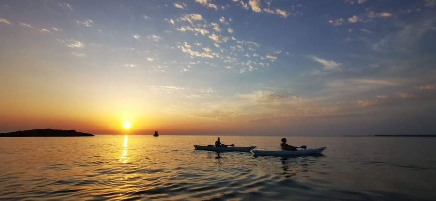Poreč: Sea Kayaking Sunset Tour - Meeting the guide and getting ready