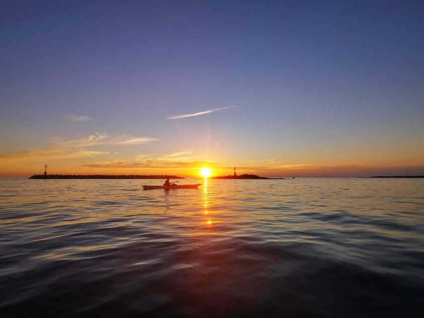 Poreč: Sea Kayaking Sunset Tour - A beach break with snacks and a swim
