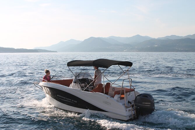 Private 4h Boat Tour Elaphite Islands with Barracuda 545 - How Lovre shapes the experience