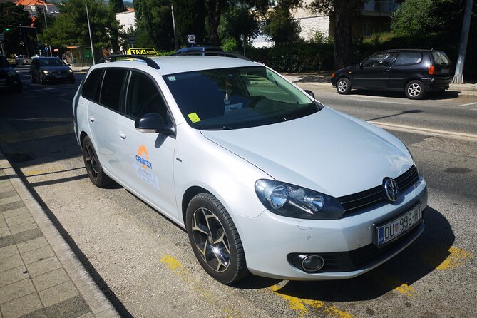 Private AirPort Transfer Dubrovnik by CRUISER TAXI - WiFi and bottled water: small extras with real value