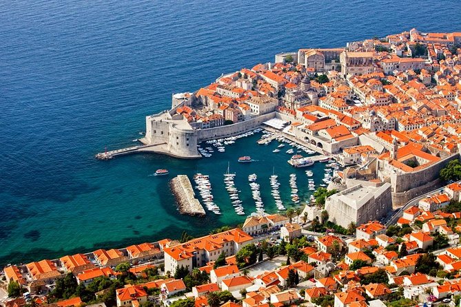 Private Arrival Transfer: Dubrovnik Airport to Dubrovnik, Orebić - Leaving Dubrovnik Airport without the usual scramble