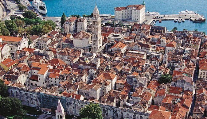 Private Arrival Transfer: Dubrovnik Airport to Dubrovnik, Orebić - The 25 to 30 minute ride into Dubrovnik