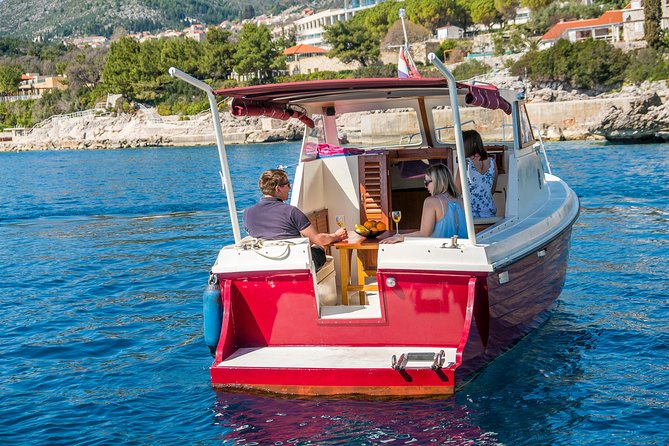 Private boat tour- explore the islands, find hidden caves and try snorkelling - The captains and the human side of the day