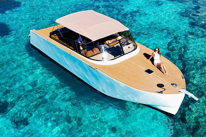 Private Boat Tour from Hvar - Blue and Green cave, Vis, and the Pakleni islands - Is $907.38 good value for up to nine people?