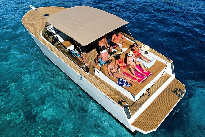 Private Boat Tour from Hvar - Blue and Green cave, Vis, and the Pakleni islands - Timing, meeting point, and weather