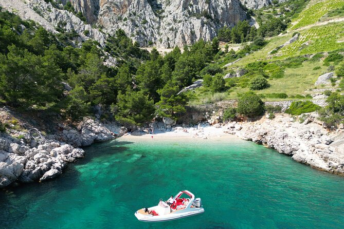 Private boat tour of Red rocks & Pakleni islands - Sveta Nedelja and Plenković wine