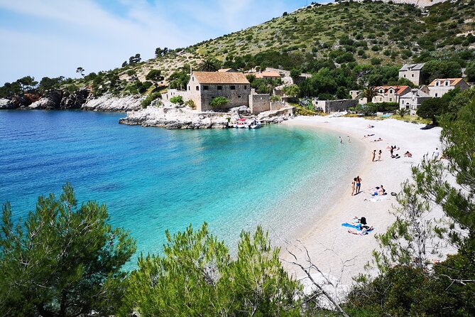 Private boat tour of Red rocks & Pakleni islands - Dubovica Beach and the small cave