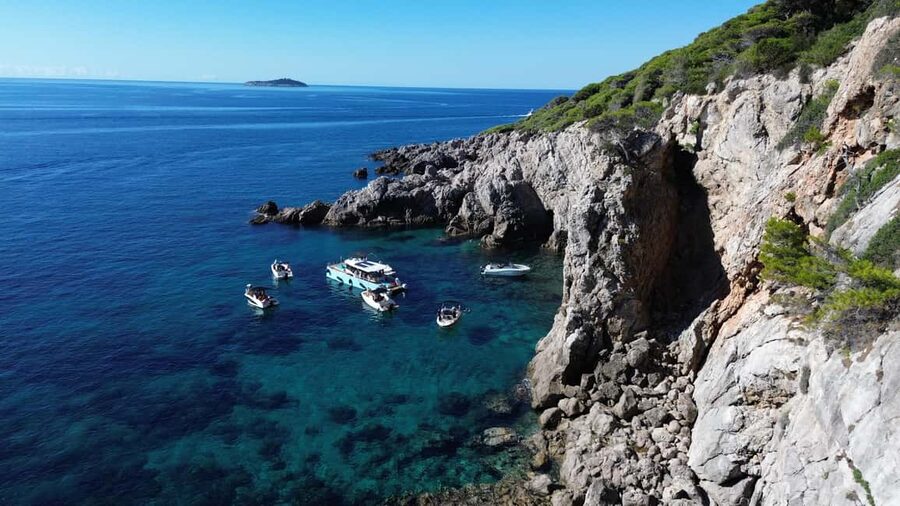 Private Boat Tour Tailor-Made 6h-All Inclusive - What is included onboard