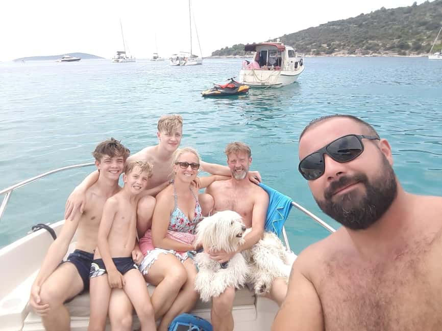 Private Boat Tour with Customized Itinerary from Split - Lunch advice can save time and improve the day