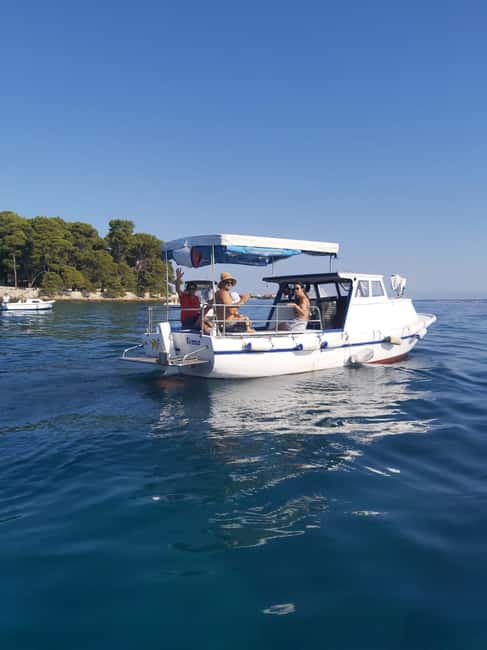 Private Boat tour with refreshing drinks Zadar - Leaving Zadar for Ugljan