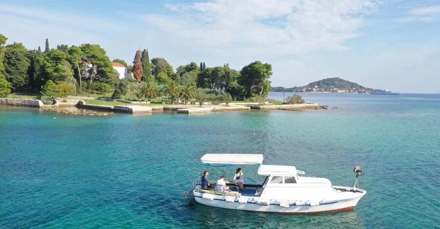 Private Boat tour with refreshing drinks Zadar - Ošljak, the Adriatic’s Tiny Inhabited Island