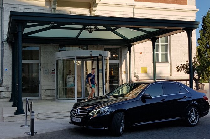 Private Departure Transfer - Dubrovnik to Dubrovnik Airport - Vehicle comfort and useful extras