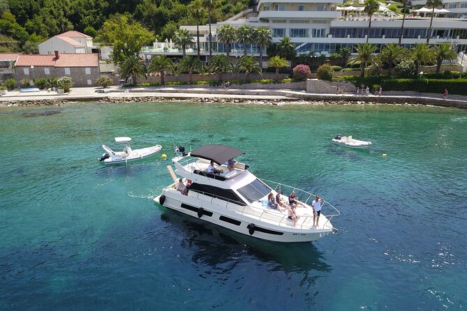 Private Dubrovnik Champagne Sunset Cruise - The private format and group value