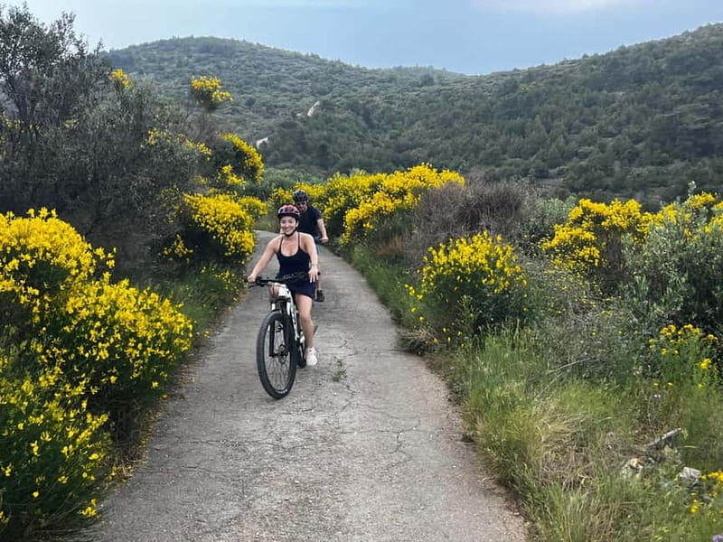 Private Hvar Island E-Bike Tour - Following Hvar’s old roads toward Stari Grad