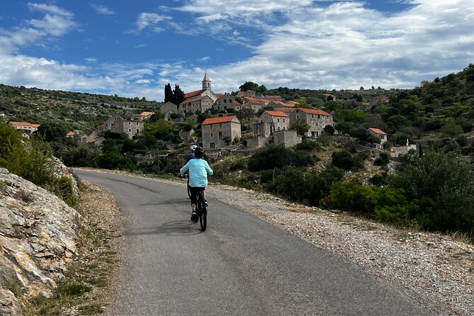 Private Hvar Island E-Bike Tour (Self-Guided) - Key points to know before you book