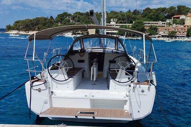 Private Inter-Island Tour from Dubrovnik to Elaphiti Islands - The Dubrovnik coast: time for swimming on the way back