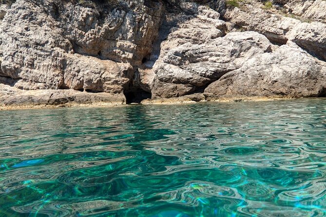 Private luxury speedboat tour-Islands, caves, beaches, snorkeling - Lokrum is an optional trade-off