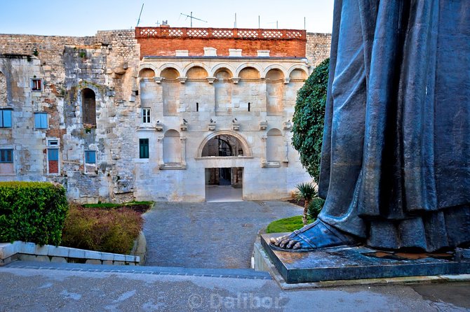 Private Point to Point transfer Dubrovnik - Split with stop in Ston - How the private price works for three people