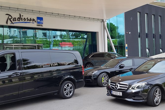 Private Point to Point transfer Dubrovnik - Split with stop in Ston - Leaving Dubrovnik in a private car