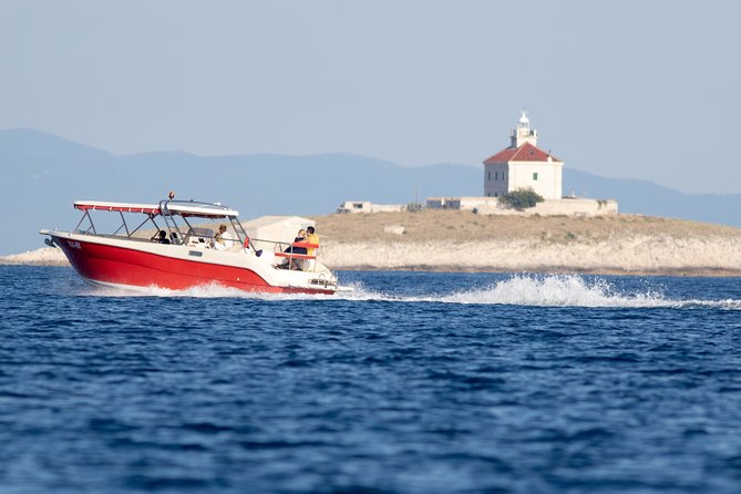 Private Red Rocks and Pakleni Islands beach hopping speedboat tour - The Pakleni Islands and lunch at Palmizana