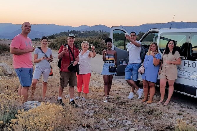 Private return transfer to Dubrovnik airport - The driver can add a useful local touch