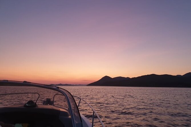Private romantic Sunset tour - Lokrum Island at the edge of the view