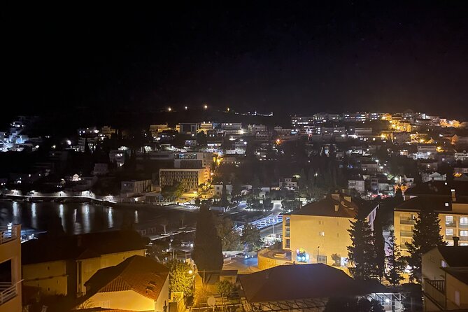 Private Self-Guided Audio Walking Tour in Dubrovnik Old Town - Luža Square, the tower, and Sponza Palace