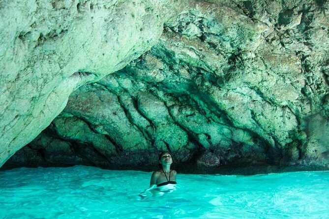 Private Speed Boat Tour to Blue Cave & Pakleni islands - Stiniva Cove is short, dramatic, and crowded by nature