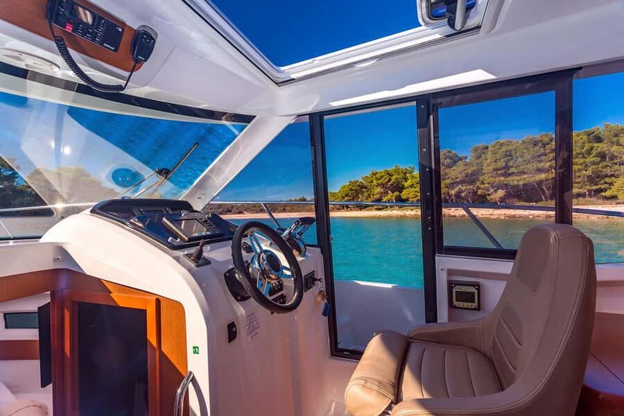 Private speedboat tours Sea Symphony - What the boat experience is like
