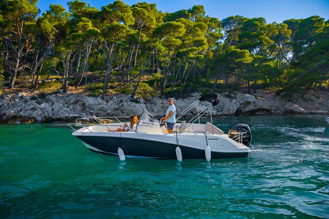 Private Tour: Wine & Sunset Experience at boat - Banje Beach and the Old Port complete the picture