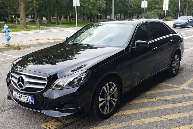 Private Transfer: Zagreb Airport (ZAG) to Zagreb Hotel - The strongest part: handling delayed flights
