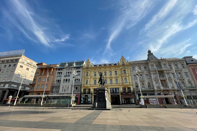 Private Walking Tour of Zagreb - Entering the WW2 tunnel