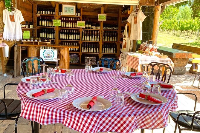 Private Wine Tasting Under The Stars With Sunset Panorama - Why private group size changes the evening