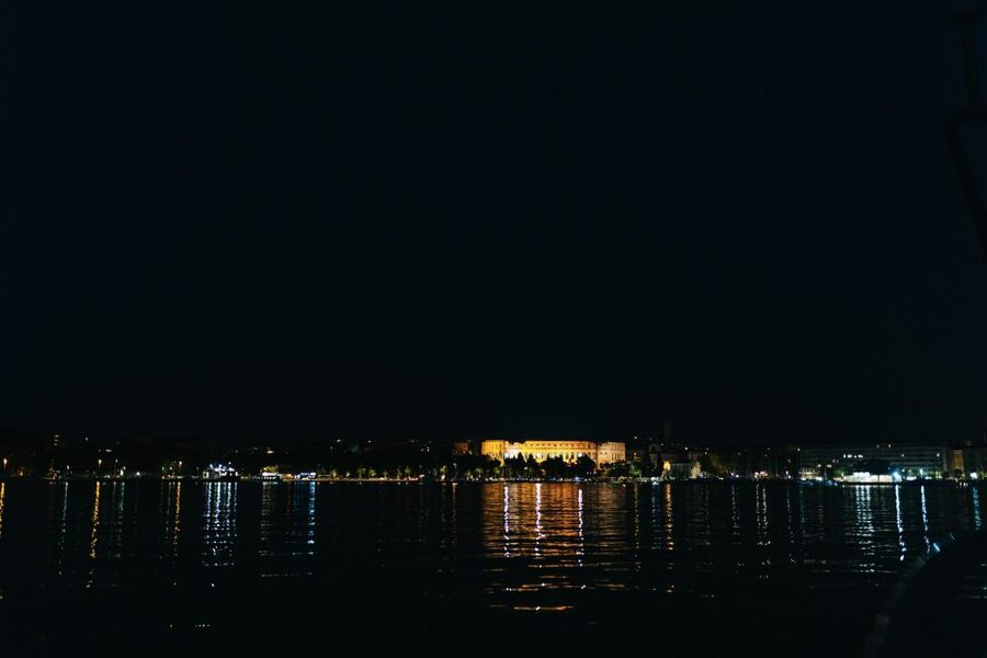Pula: Brijuni Sunset Dolphin Cruise with Dinner & Drinks - Dinner during the golden hour
