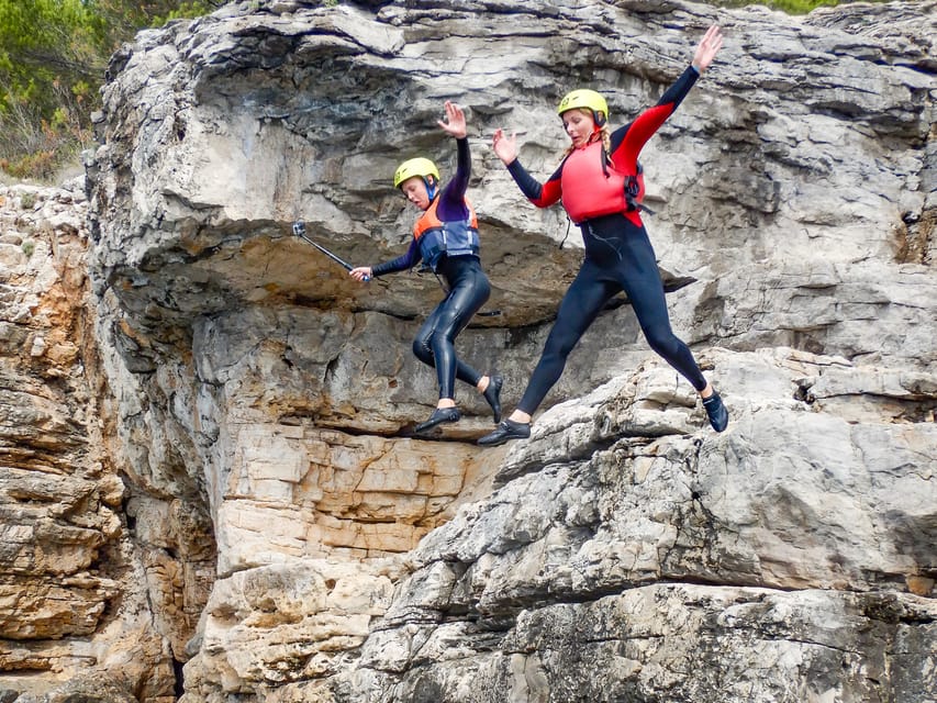 Pula: Coasteering Adventure with Guide and Photos - Getting the best photos from the guide