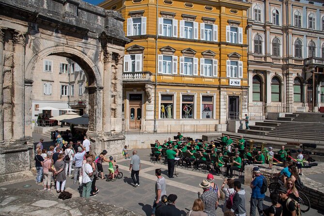 Pula Essentials Walking Tour - Down to the Riva and the city cathedral