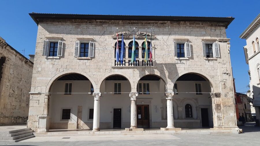 Pula: Historic Sites Guided Walking Tour - Key points to know before you book