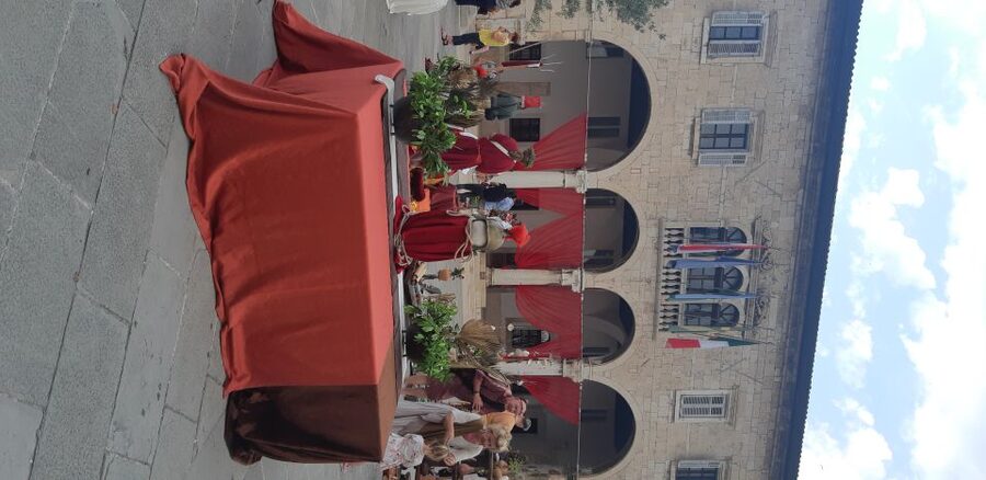 Pula: Historic Walking Tour with Local Guide & City Views - Key points at a glance