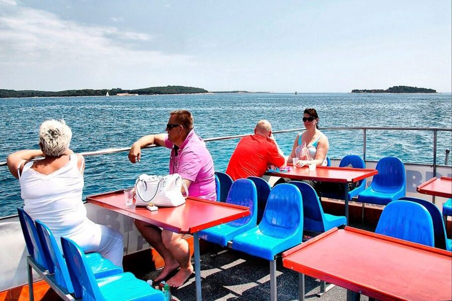 Pula: National Park Brijuni Dolphin Cruise with Dinner - Crew, Guides, and the Feel Onboard