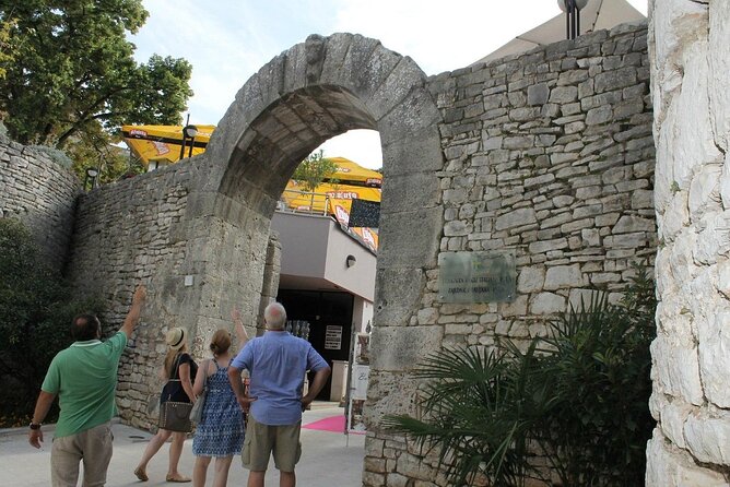 Pula walking tour - Pula Cathedral and a possible look inside