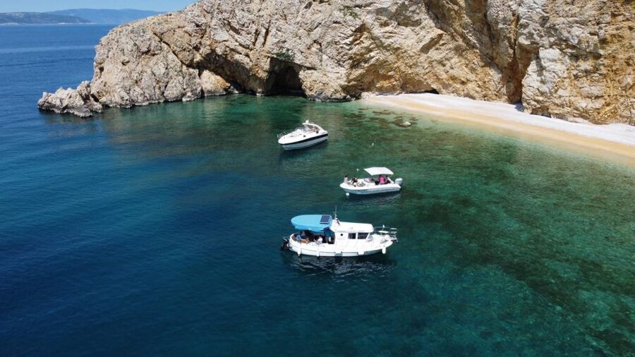 Punat: Plavnik and Krk Islands Private Boat Trip - The skipper’s role and the private format