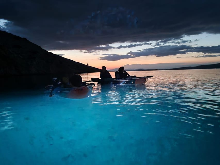 Rab: Night adventures illuminated transparent kayaks - Who will enjoy this most