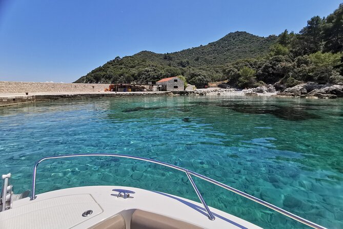 Rent a luxury speed boat for great fun on this Elaphiti Islands tour - Is the $842.05 group price good value?