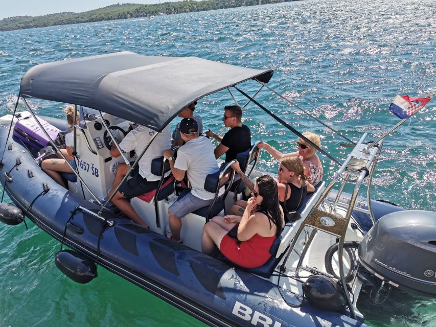 RIVIERA TOUR FROM ŠIBENIK, ZLARIN, PRVIĆ AND TIJAT - Prvić Luka and Prvić Šepurine