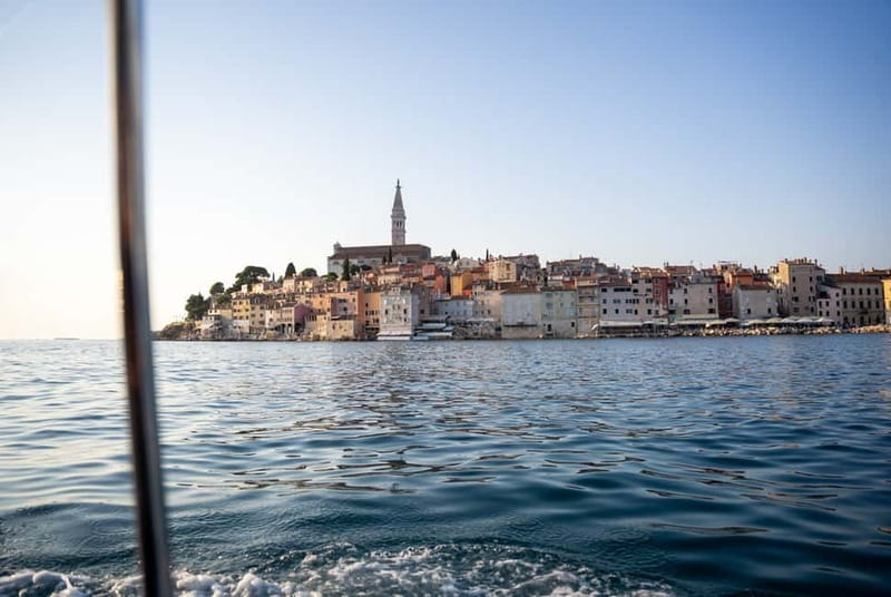 Rovinj: Dolphin Watching Sunset Speedboat Tour with Drinks - Choosing the right pickup point